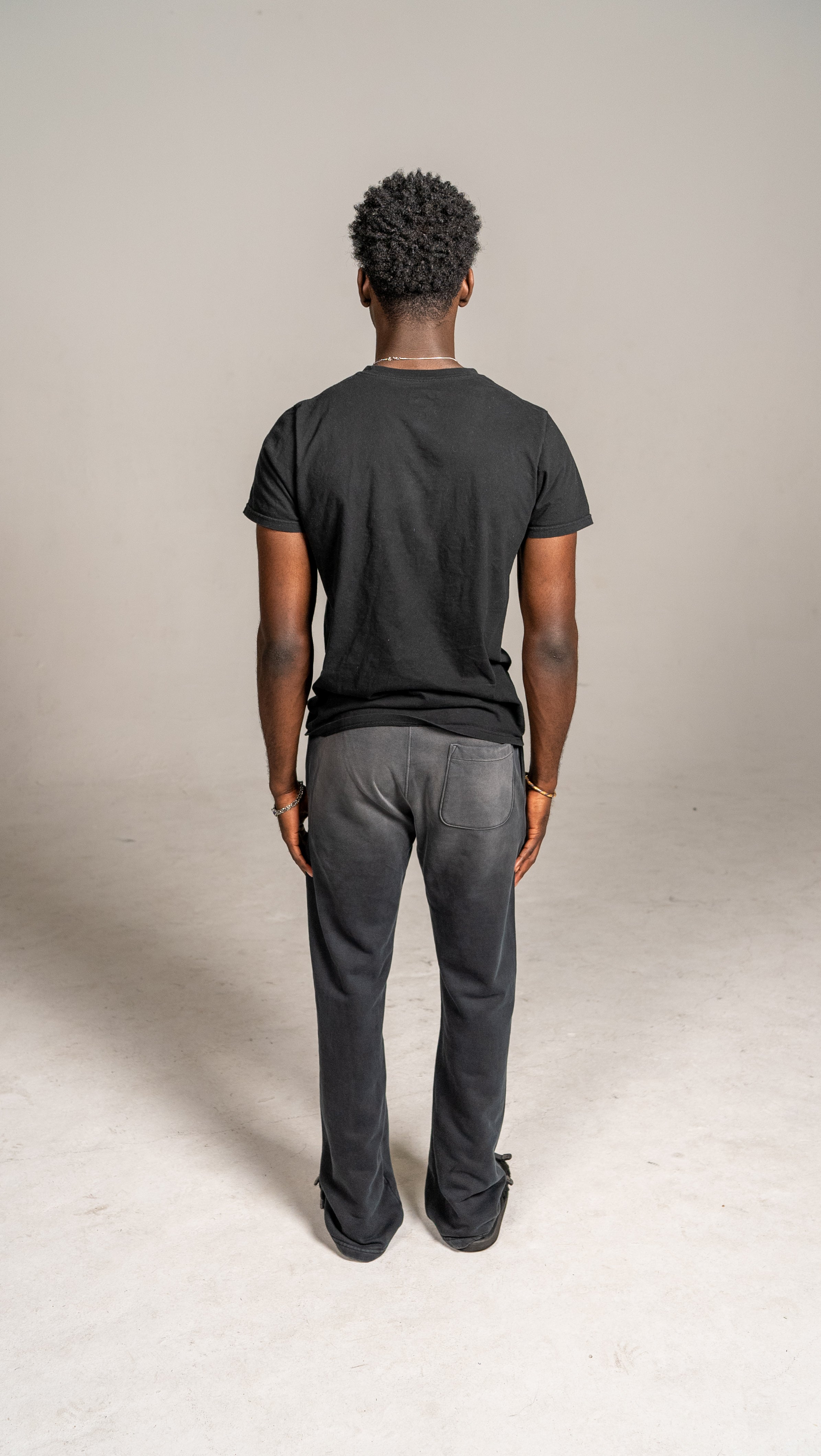 4WINNER LOGO SWEATS - CHARCOAL