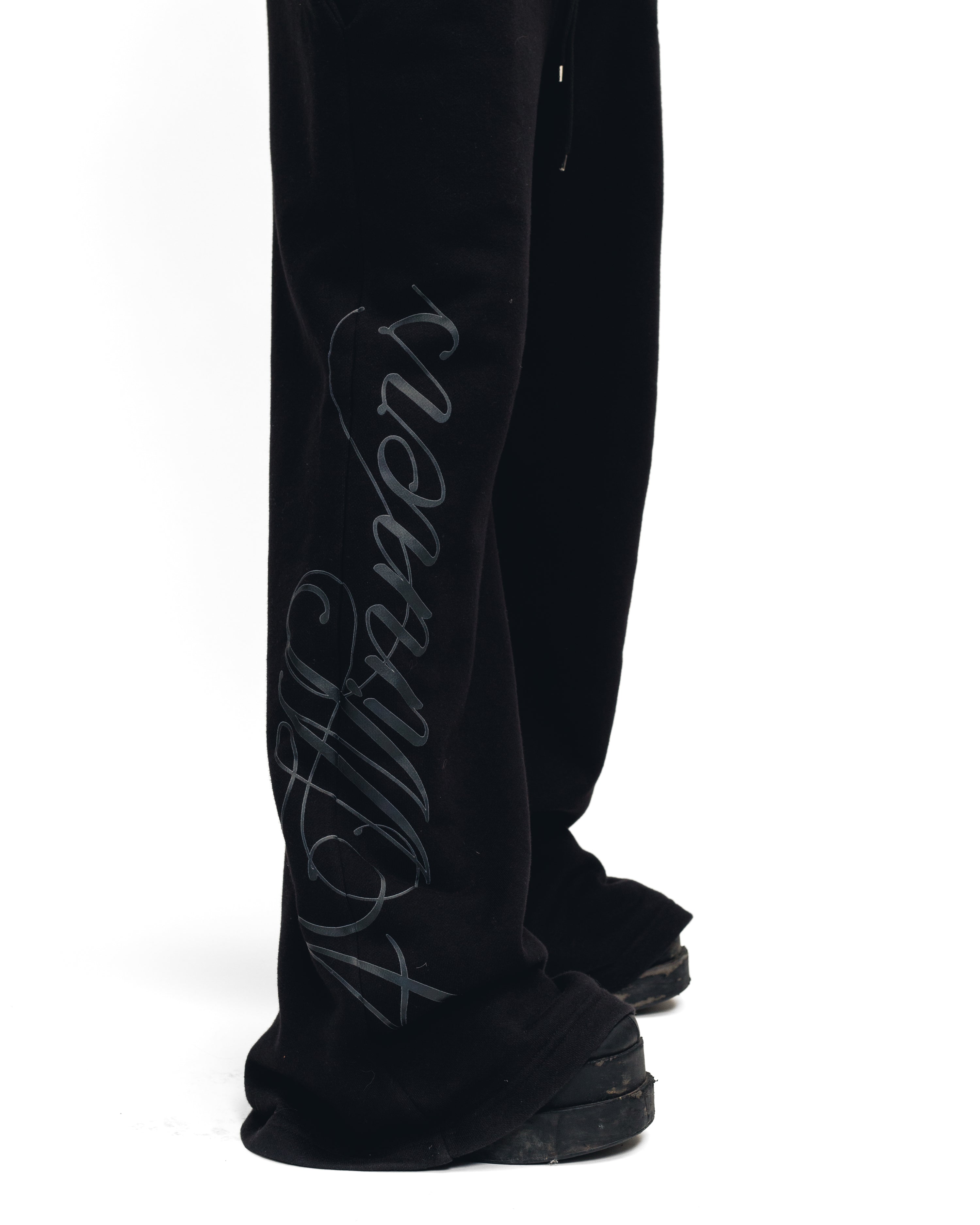 Legacy Black Wide-Leg Sweatpant