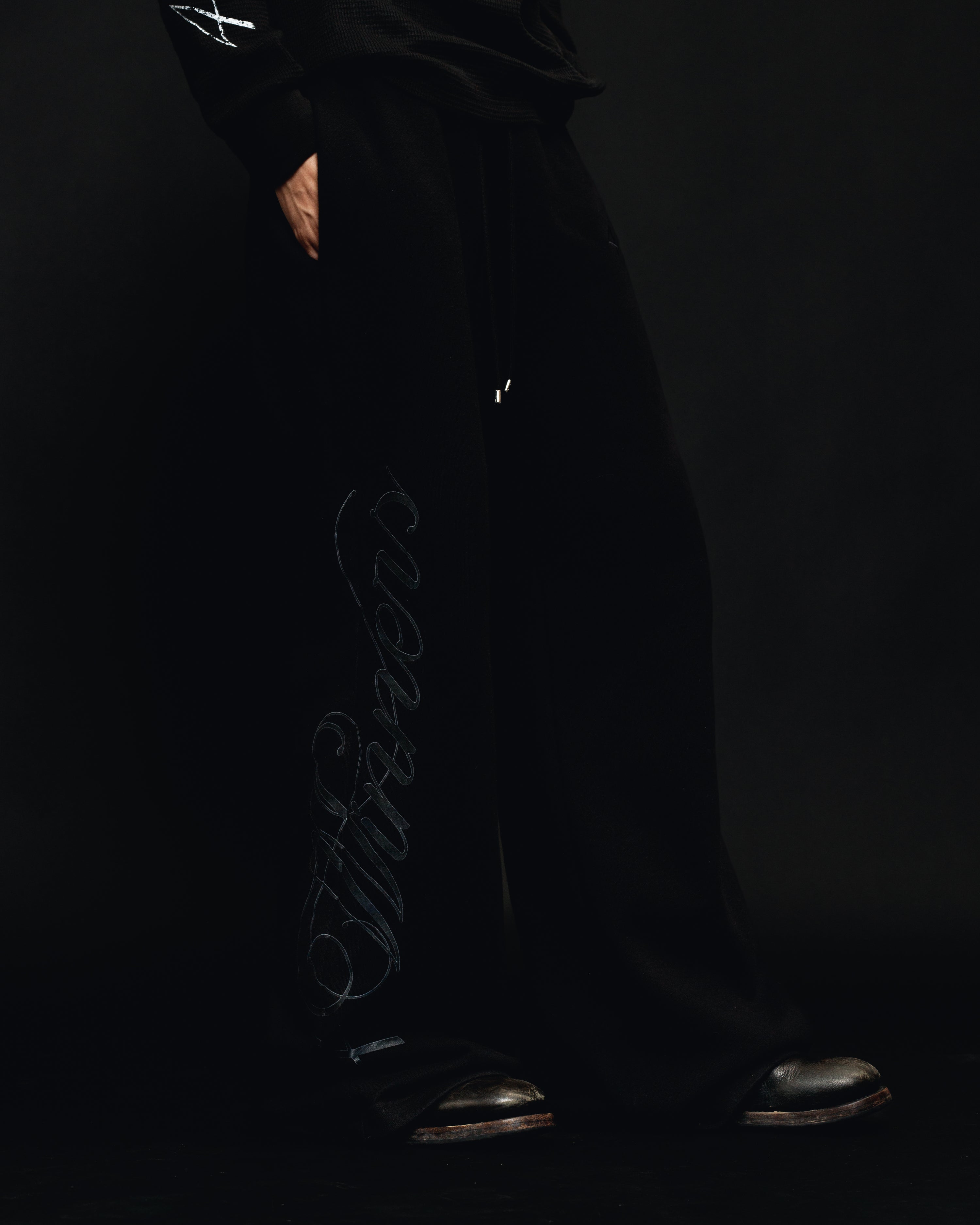 Legacy Black Wide-Leg Sweatpant