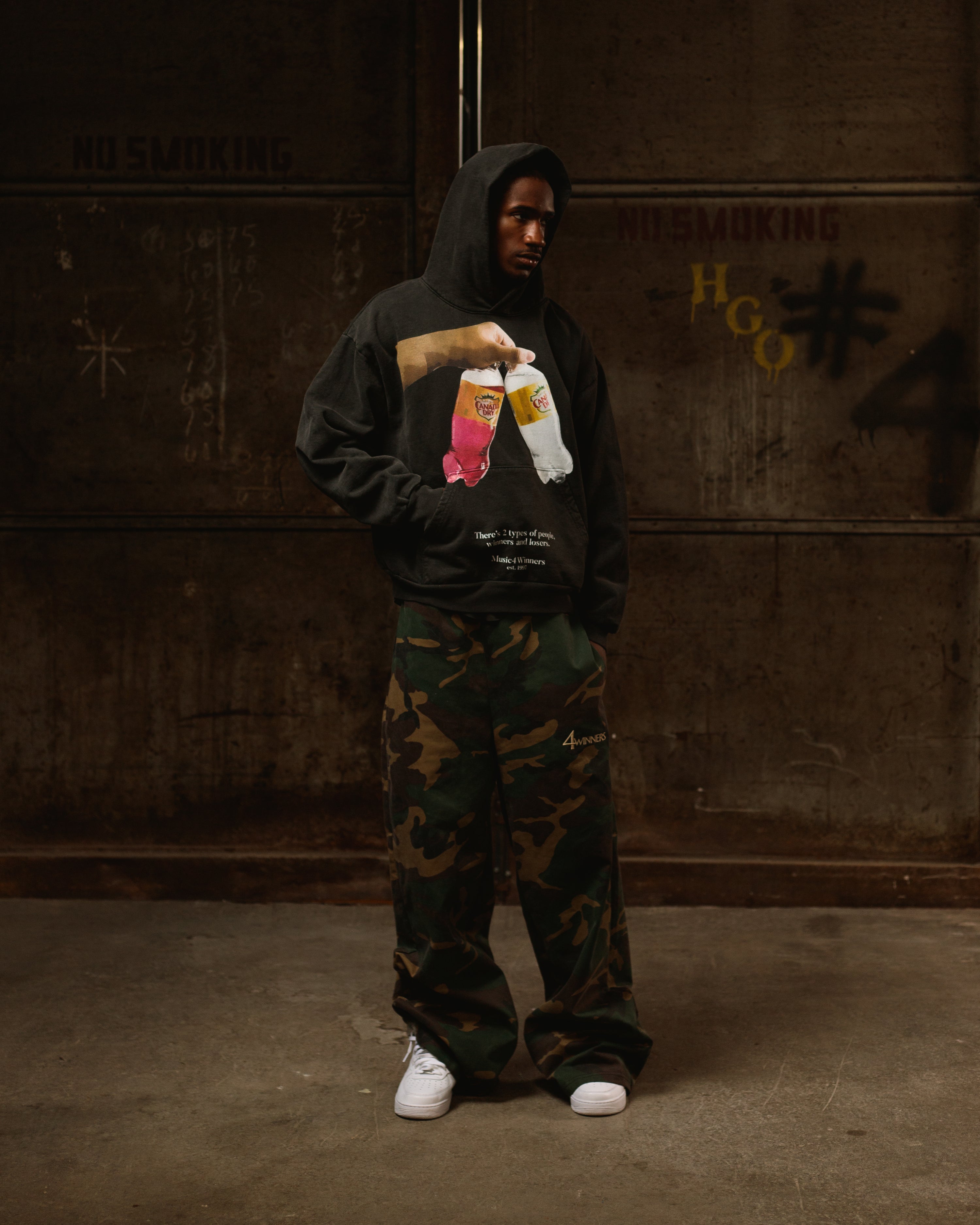 4WINNERS AND LOSERS (CD) HOODIE - WASHED BLACK